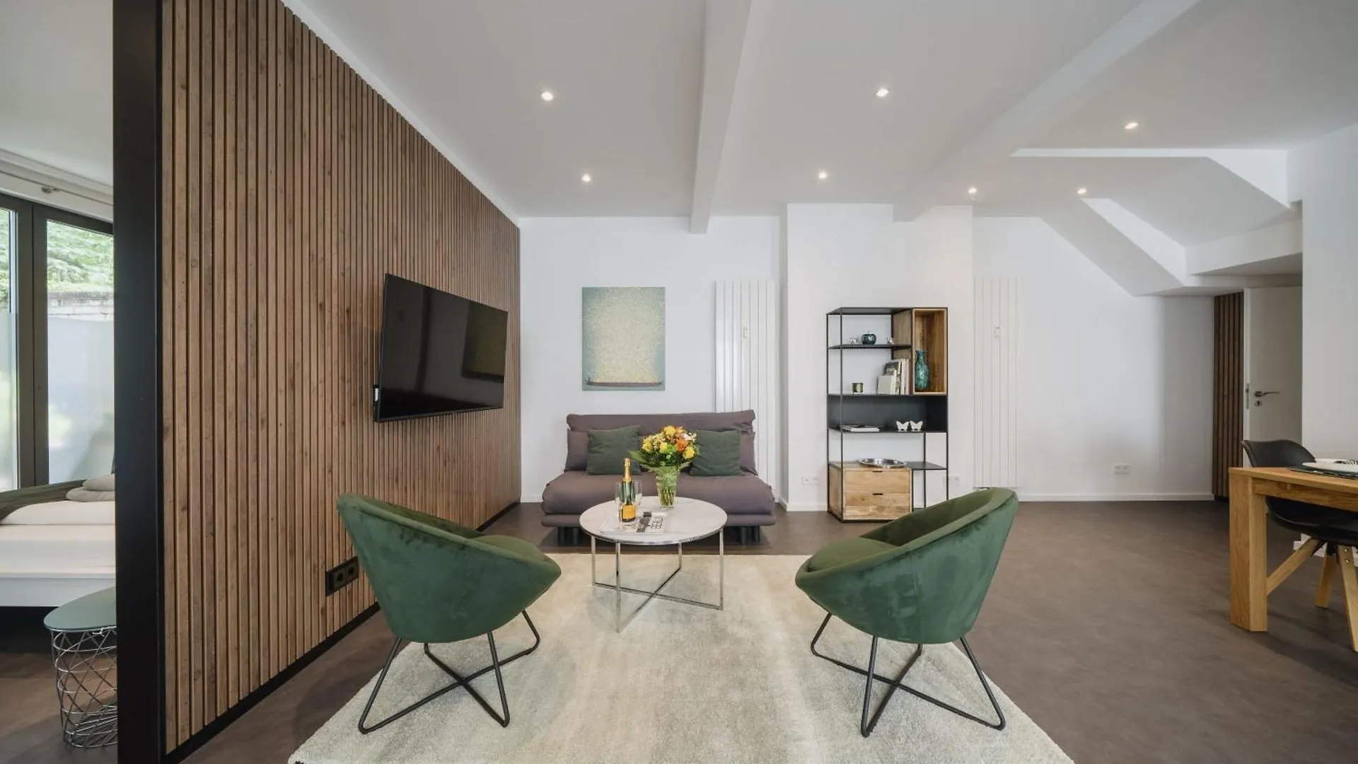Apartment Homely Berlin - Luxury Loft, Modern, Near Kurfuerstendamm I Cafe