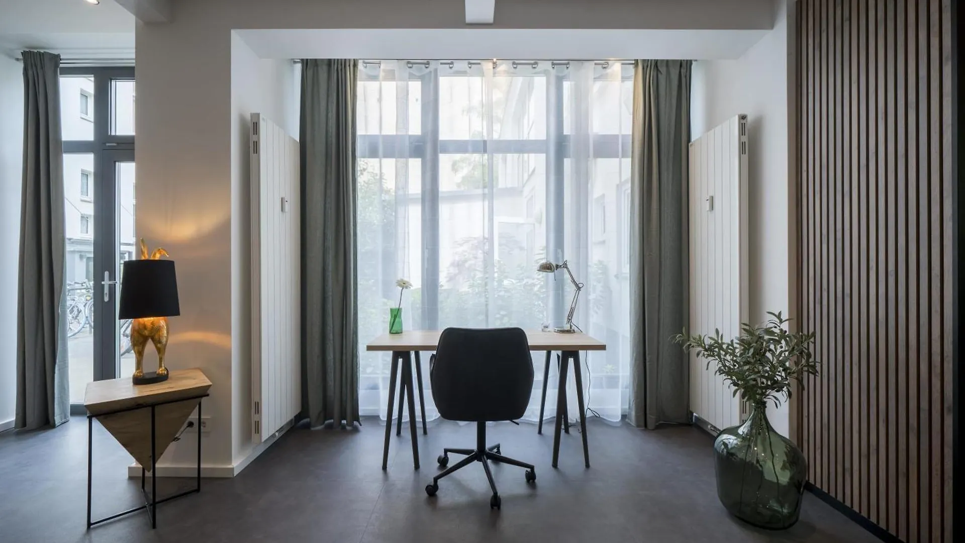 Homely Berlin - Luxury Loft, Modern, Near Kurfuerstendamm I Cafe Germany